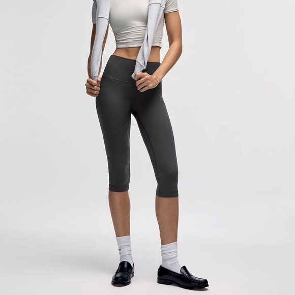 Cropped lululemon leggings - Picture 1 of 3